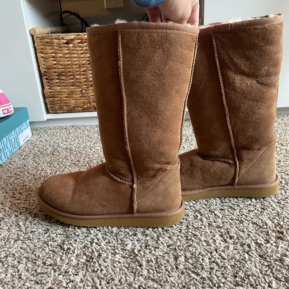 Brown Ugg boots - Picture 5 of 6
